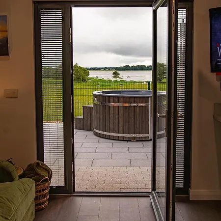 Lough Beg Glamping Hotel Newferry Exterior photo