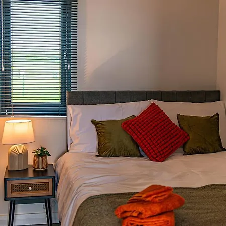 Lough Beg Glamping Hotel Newferry Exterior photo